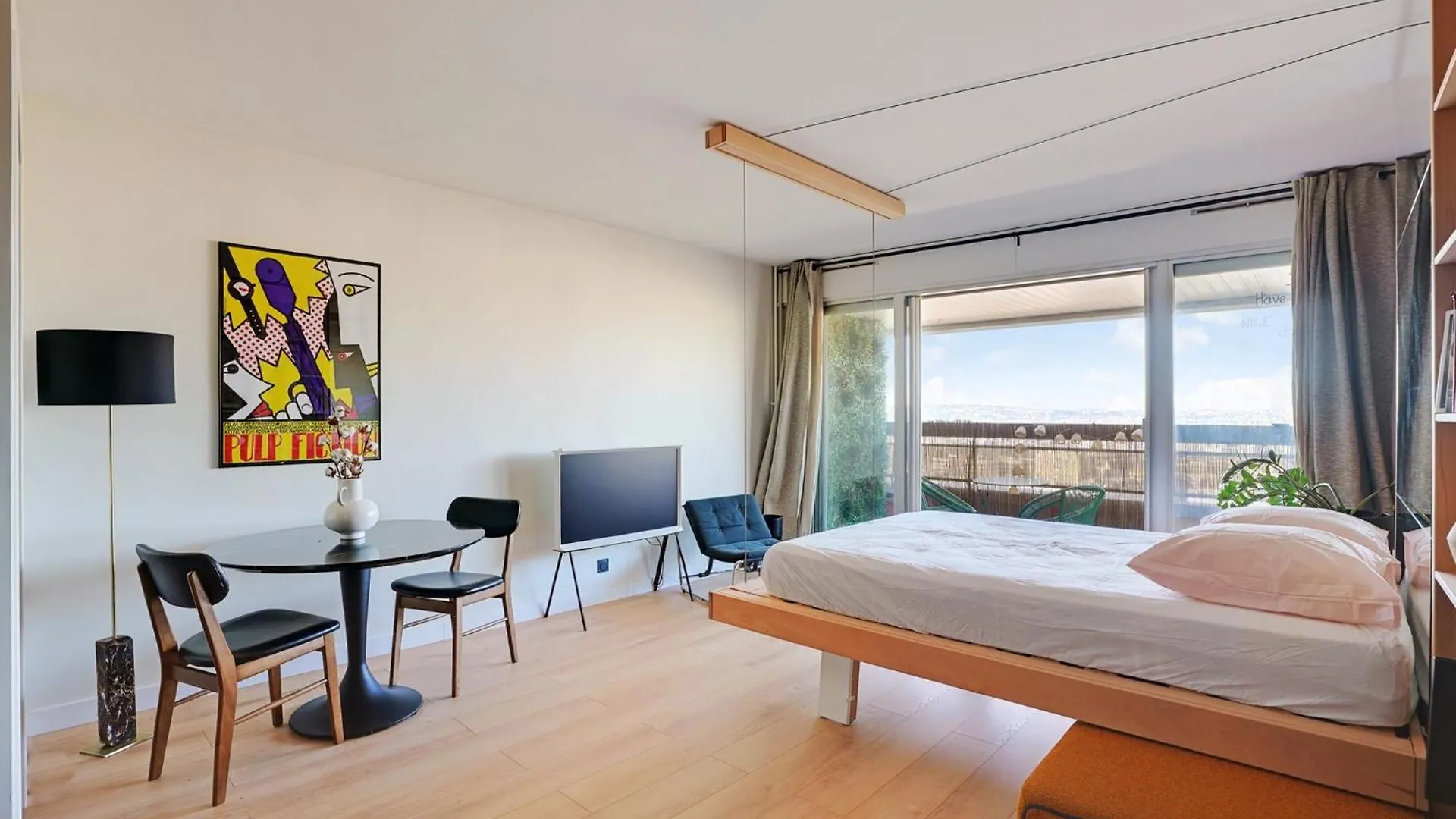 Studio Refait A Neuf Avec Balcon Et Vue Sur La Seine - Bail Mobilite Paris France